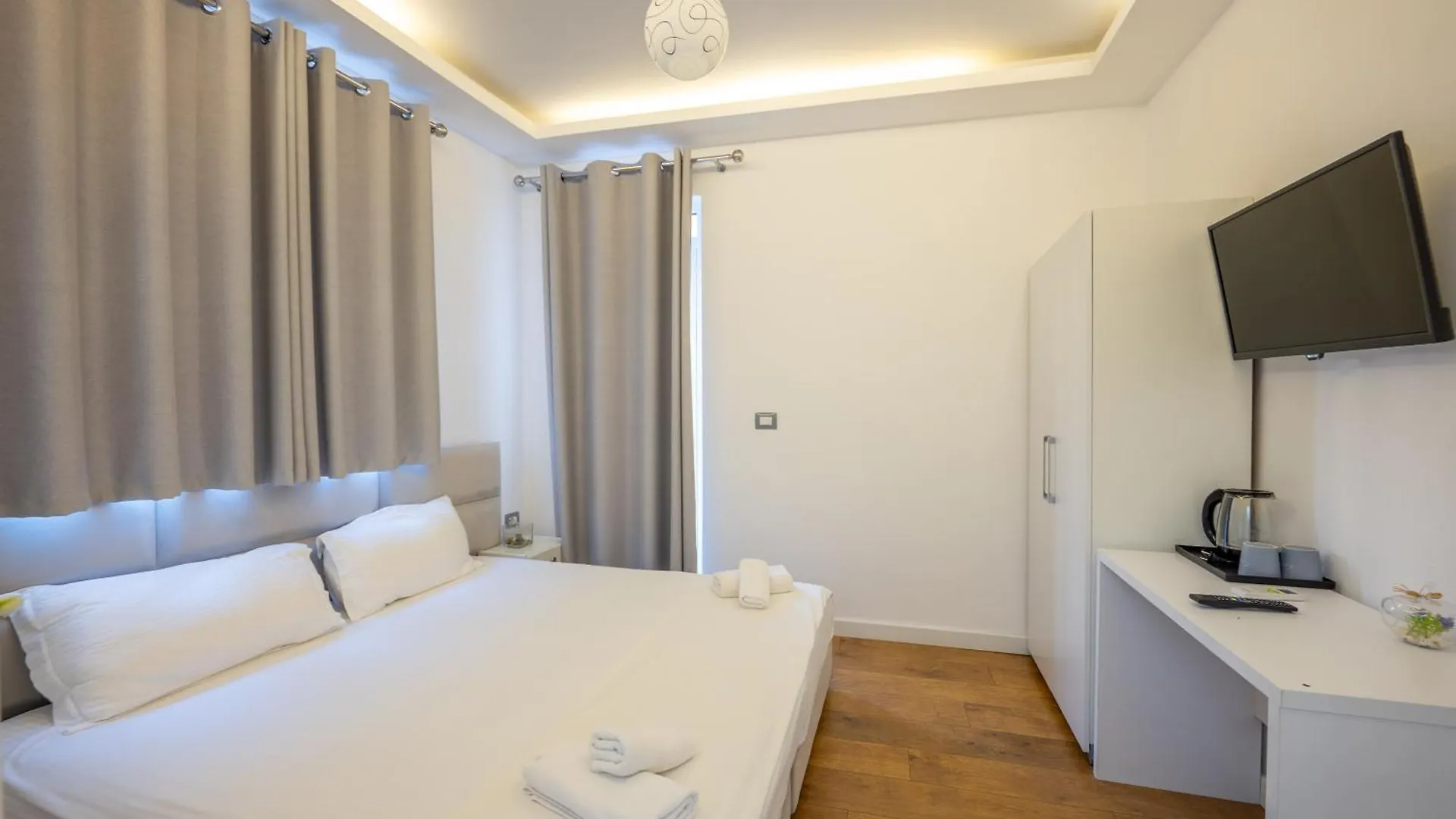 Hotel Myrtai - City Center Sarande