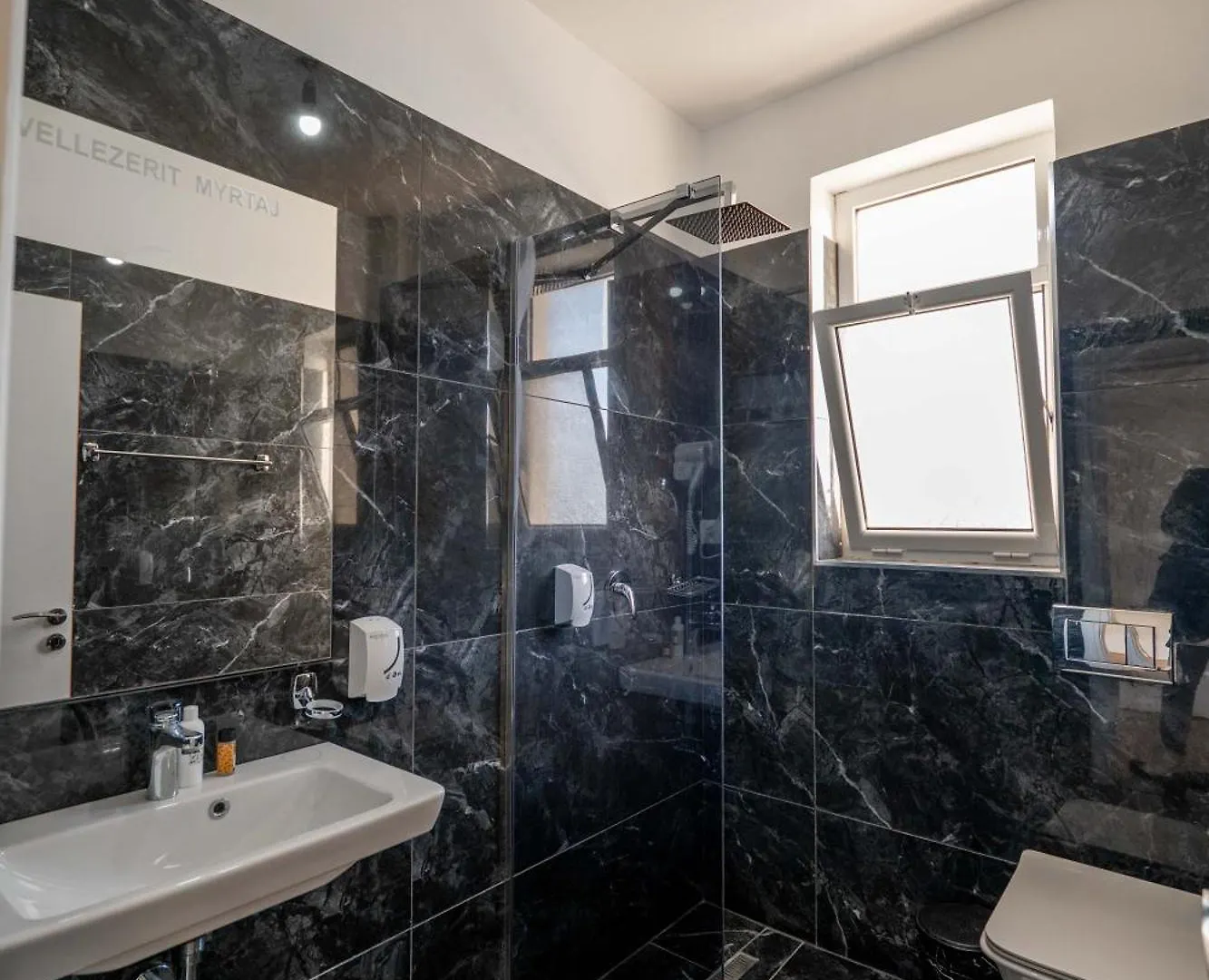 Hotel Myrtai - City Center Saranda