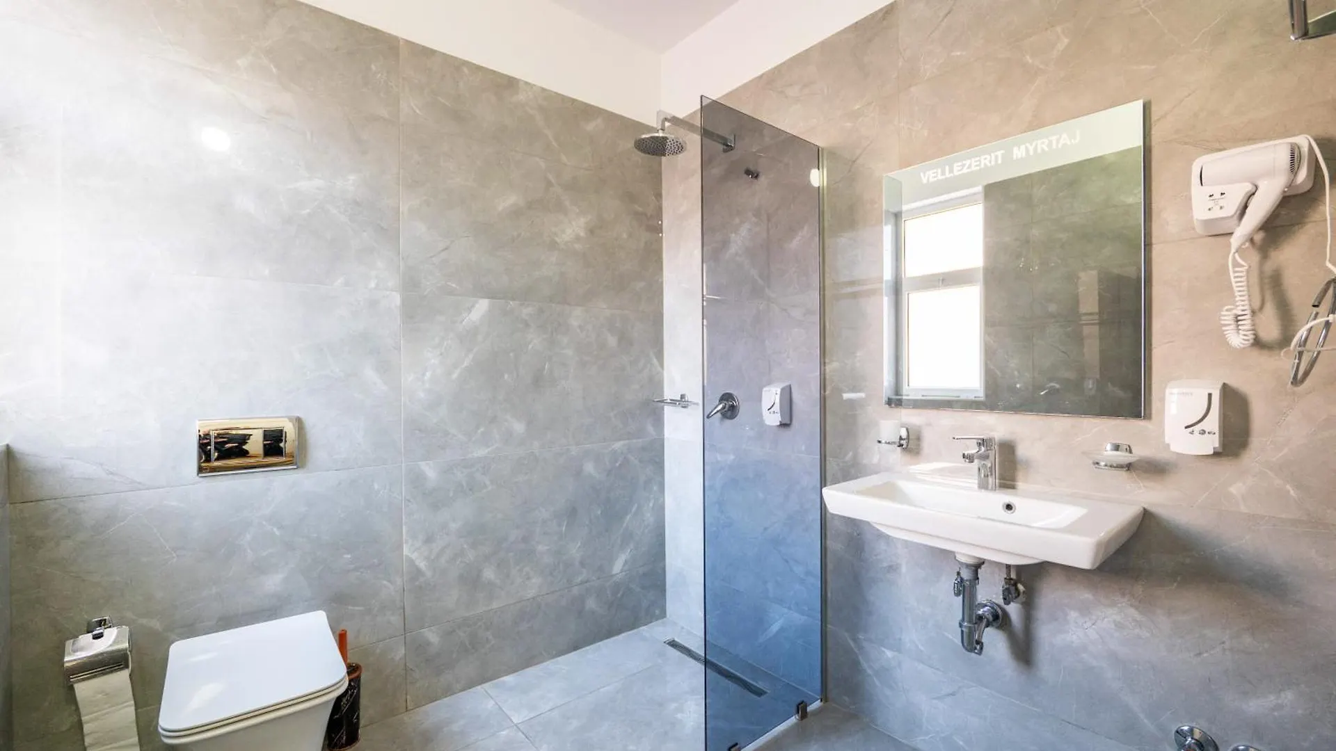 Hotel Myrtai - City Center Saranda