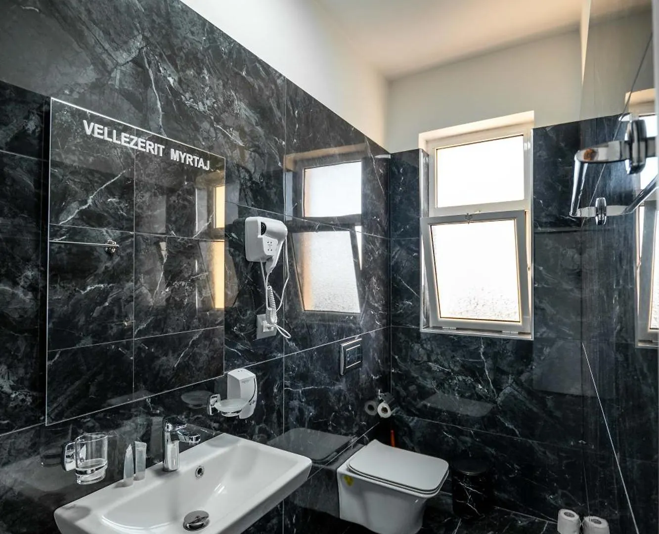 Hotel Myrtai - City Center Saranda 3*,